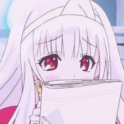 美女COS《巫师3》叶奈法惊艳绝伦 白嫩香肩紫眸勾人